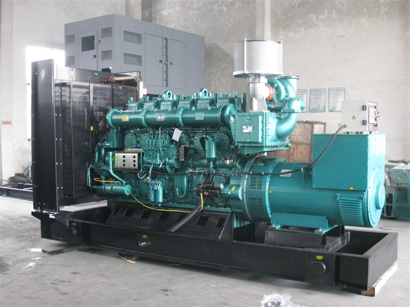 大安镇200KW 柴油发电机的油耗是多少？