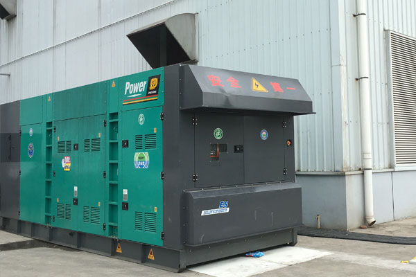 大安镇燃油滤清器的更换流程是怎样的？