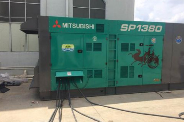 大安镇为什么有些柴油发电机组的输出电压可以调节？