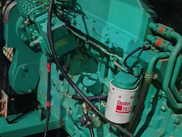 大安镇如何确定新的发电机组控制系统是否与原系统兼容？