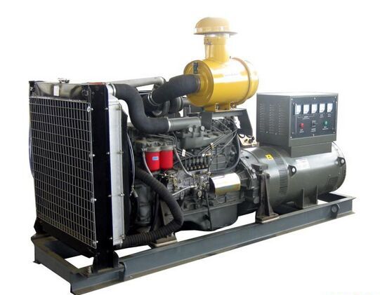 大安镇汽油发电机组冬季保养时，燃油系统需要注意什么？